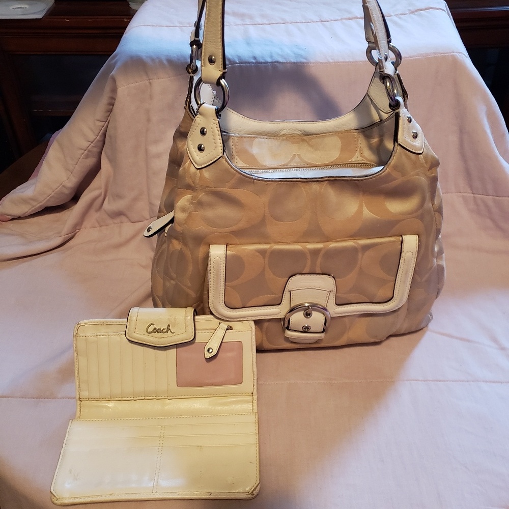 Coach Signature Hobo With Matching Wallet - image 2
